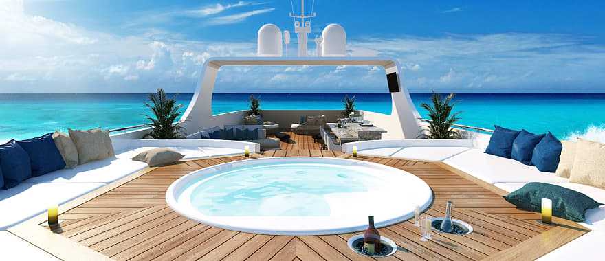 Sundeck on the luxury yatch M/Y Kontiki Wayra