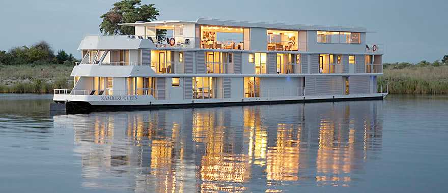 Luxurious river safari on the Zambezi Queen 