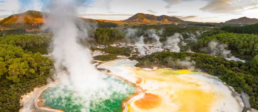 Wai-O-Tapu geothermal springs, Rotorua, New Zealand