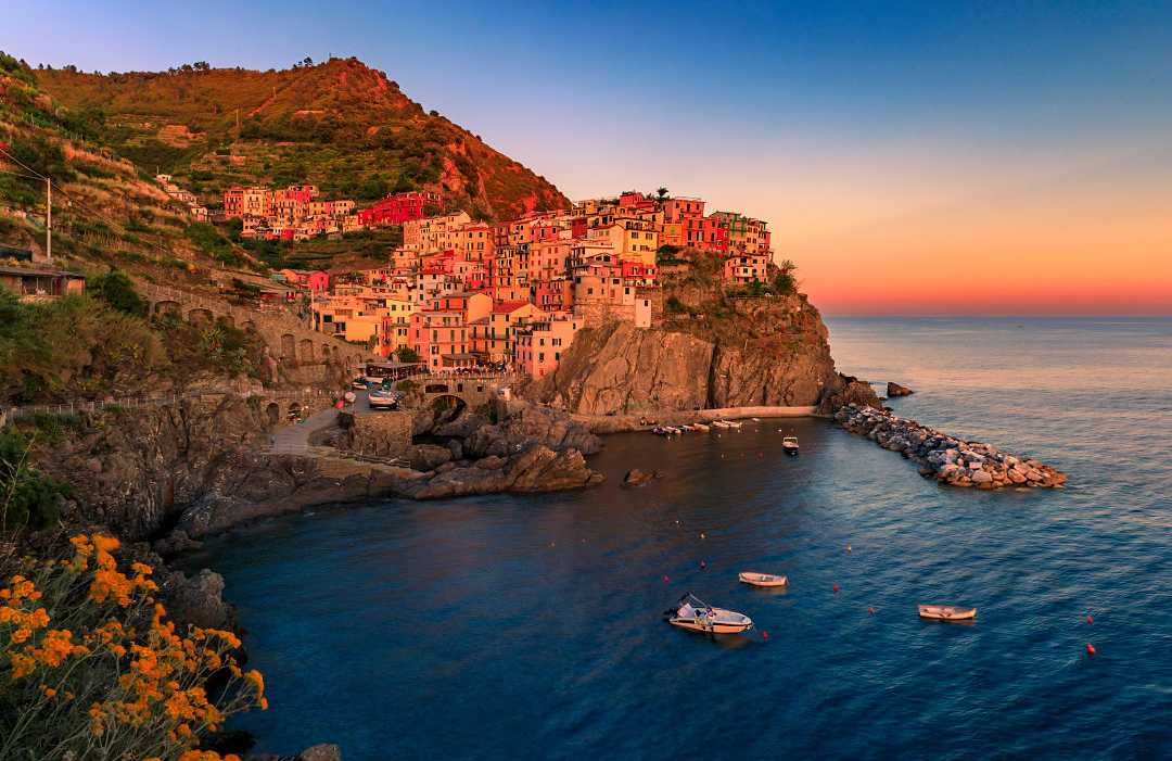Manarola at sunset, Cinque Terre, Italy.
