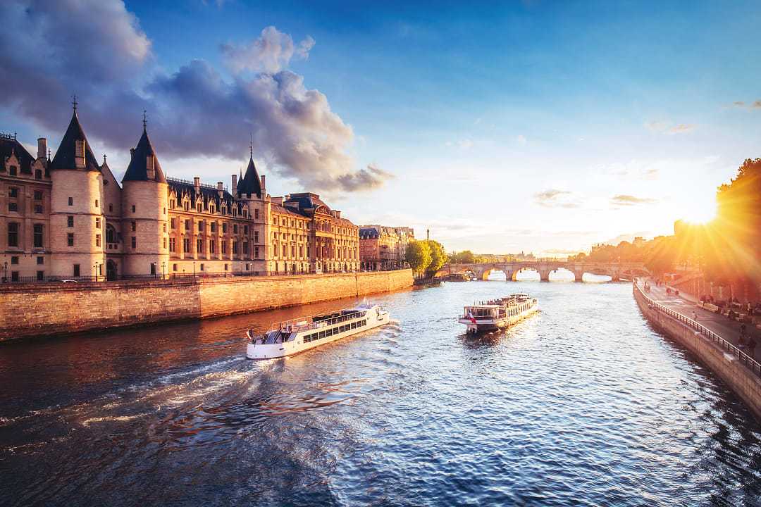 Boasts cruising along the Siene in Paris, France