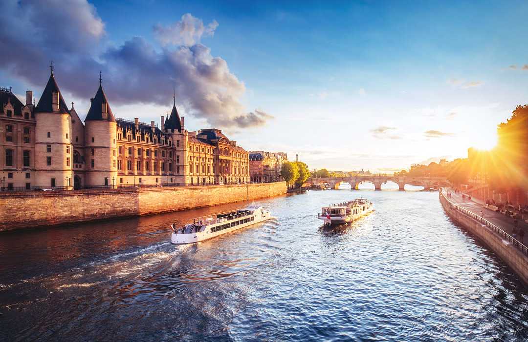 Boasts cruising along the Siene in Paris, France