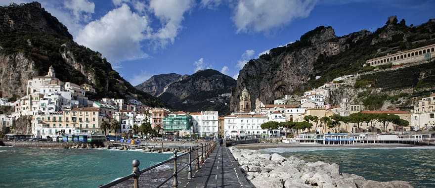 Walking path on the rocks, Amalfi Coast, Italy