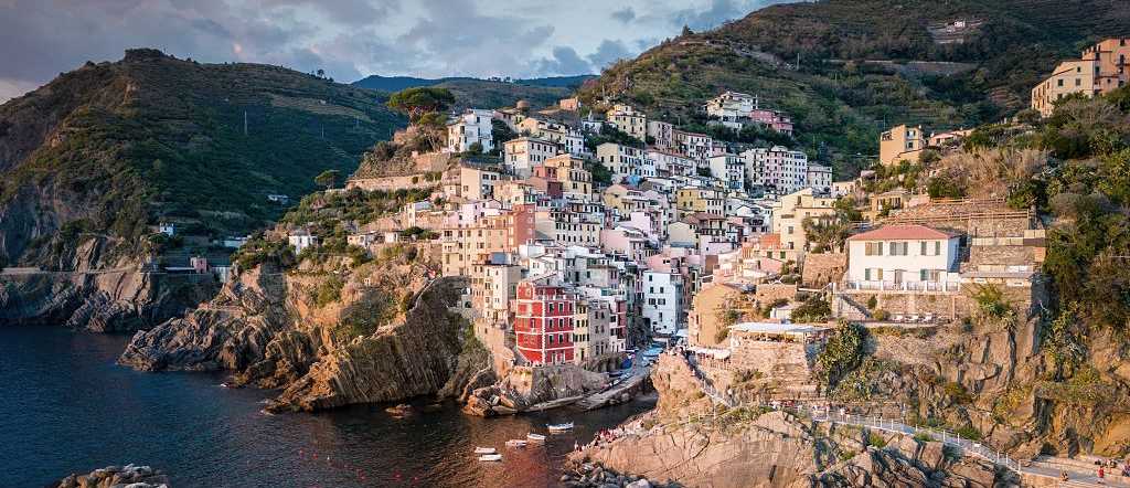 Riomaggiore, Cinque Terre, Italy. 
