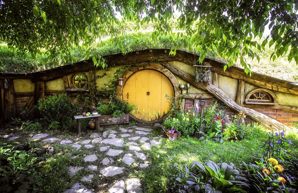 Hobbit house on the Hobbiton movie set in New Zealand