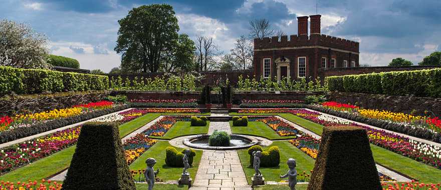 The Hampton Court Palace in England