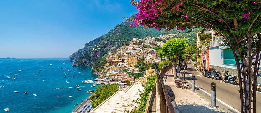 Wonderful view of the Positano promenade in Italy