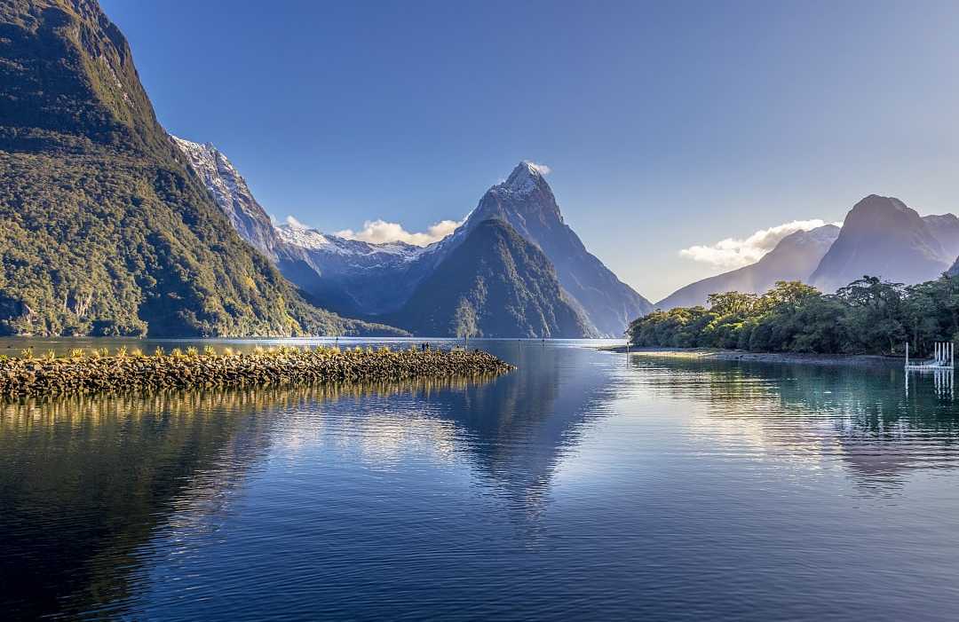 Milford Sound, New Zealand Mitre Peak in Milford Sound, New Zealand