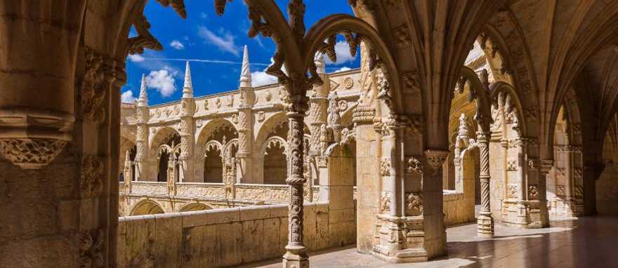 Architectural arches of the Jeronimos Monastery in Lisbon Architectural arches of the Jeronimos Monastery in Lisbon