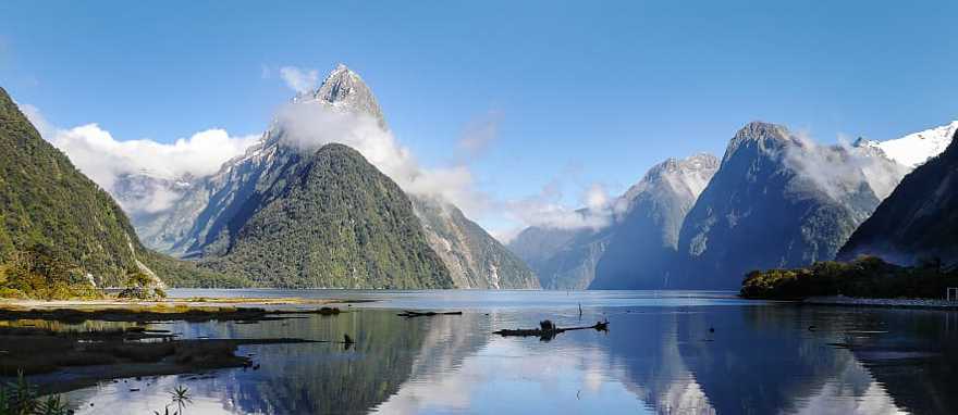 Milford Sound in New Zealand Milford Sound in New Zealand
